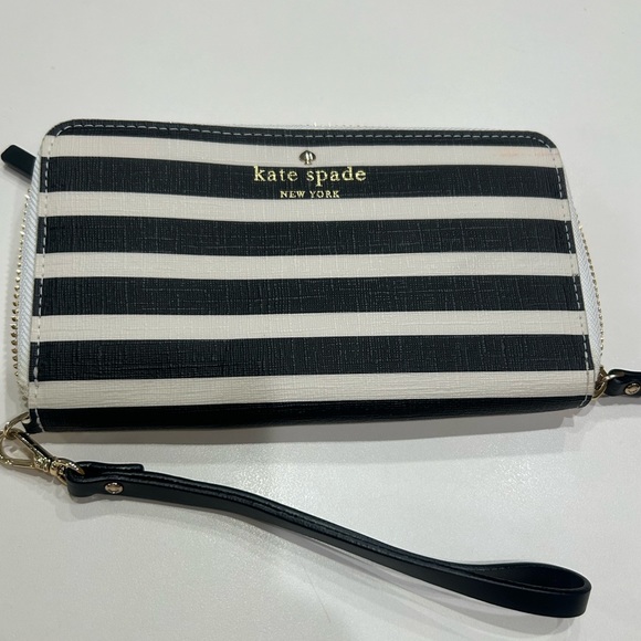 kate spade Handbags - Kate Spade handbag wristlet with stripes like new